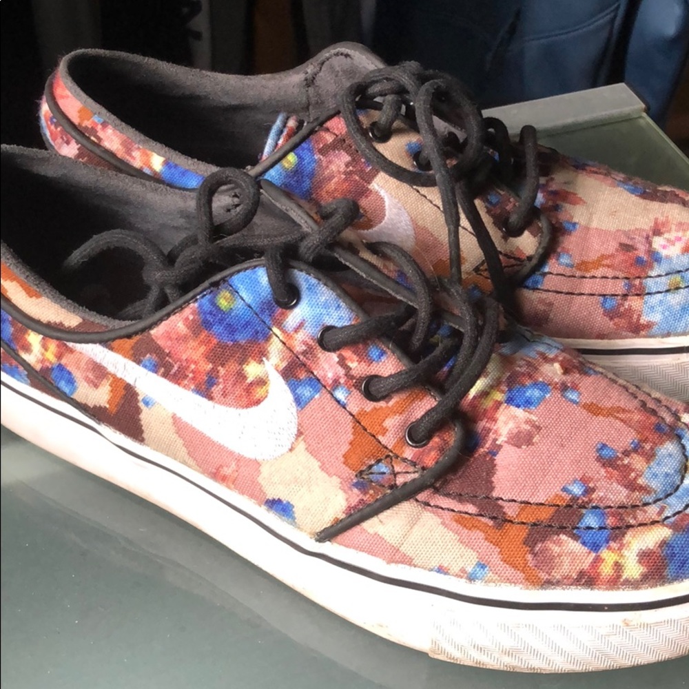 Nike sb janoski digi floral print
